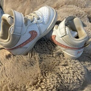 Toddler NIKE shoes 5.5
